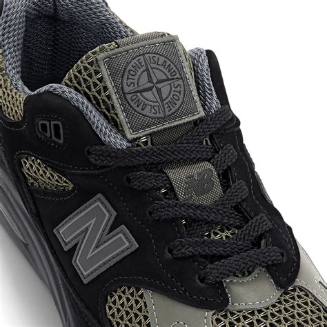 stone island new balance 2021.